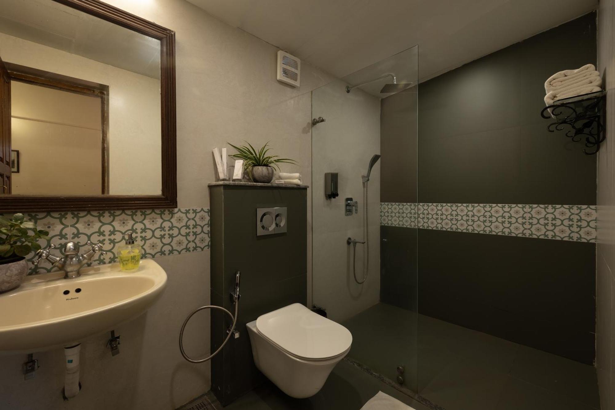 Sherlock Resort 3*